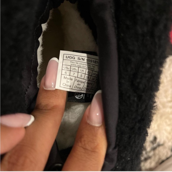 UGG Boots - Picture 6 of 8